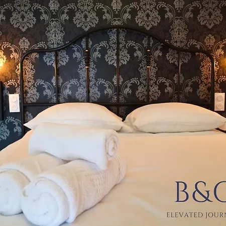 펜션 Romantic Escape With Bathtub And Sauna
